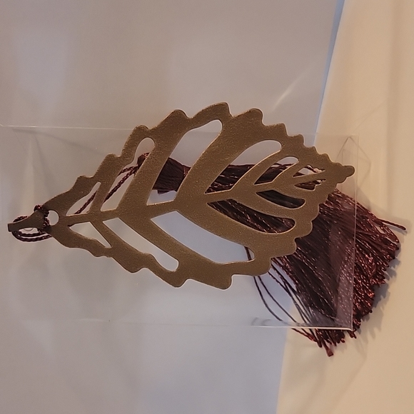 Kate Aspen Leaf Bookmark - Picture 2 of 3